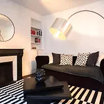 Charming In Heart Of Marais Appartamento