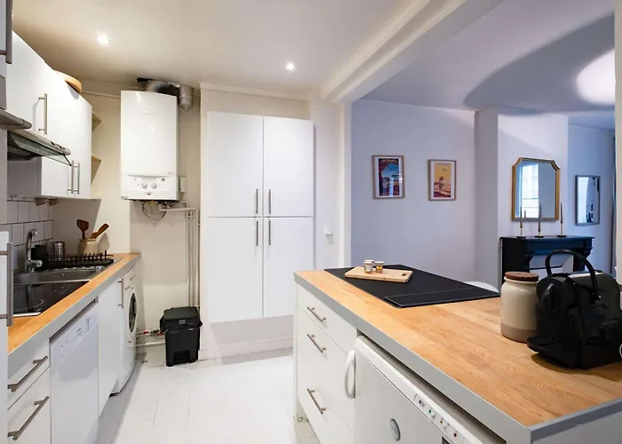 Charming In Heart Of Marais *